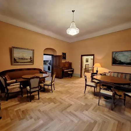 Stadtpalais Marché-suite Maximal 2 Personen Und 1 Kleinkind Bautzen