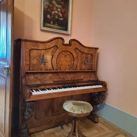 Stadtpalais Marché-suite Maximal 2 Personen Und 1 Kleinkind * Bautzen