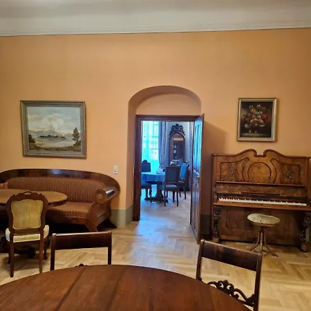 Appartamento Stadtpalais Marché-suite Maximal 2 Personen Und 1 Kleinkind