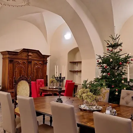 Stadtpalais Marche-suite Maximal 2 Personen Und 1 Kleinkind Apartment *
