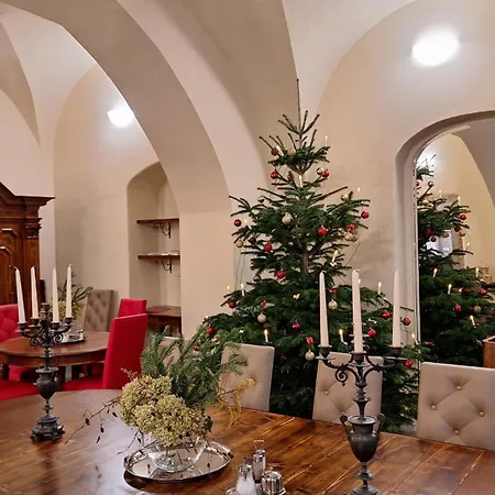 Stadtpalais Marche-suite Maximal 2 Personen Und 1 Kleinkind *
