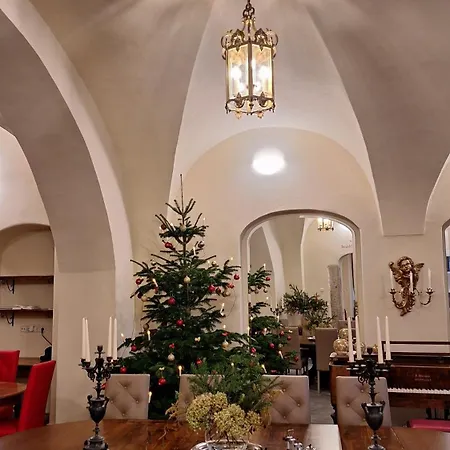 Stadtpalais Marche-suite Maximal 2 Personen Und 1 Kleinkind Apartment *