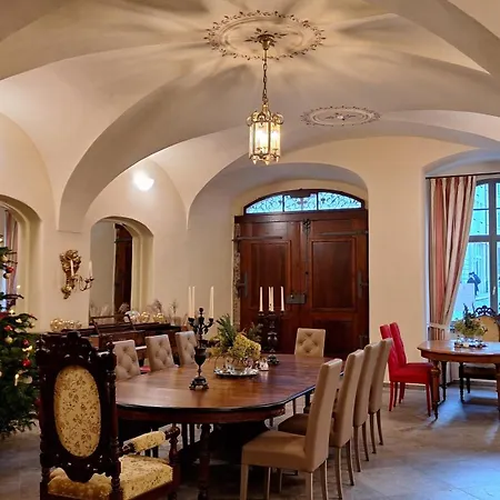 Stadtpalais Marche-suite Maximal 2 Personen Und 1 Kleinkind Bautzen