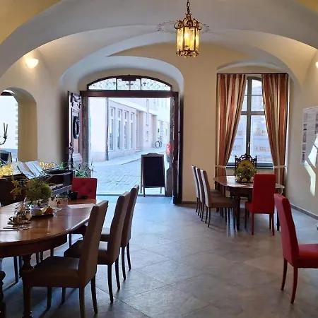 Stadtpalais Marche-suite Maximal 2 Personen Und 1 Kleinkind Apartment *