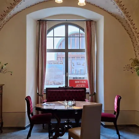 Apartment Stadtpalais Marche-suite Maximal 2 Personen Und 1 Kleinkind