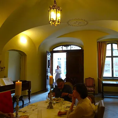 Stadtpalais Marche-suite Maximal 2 Personen Und 1 Kleinkind *
