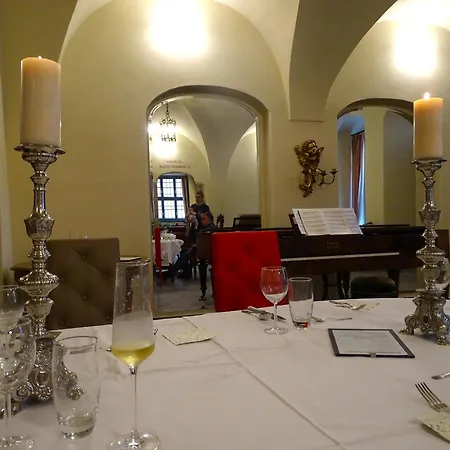 Stadtpalais Marche-suite Maximal 2 Personen Und 1 Kleinkind