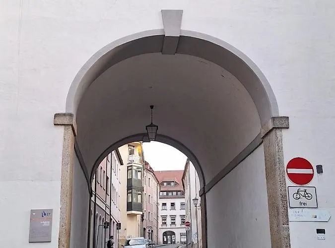 Stadtpalais Marche-suite Maximal 2 Personen Und 1 Kleinkind *