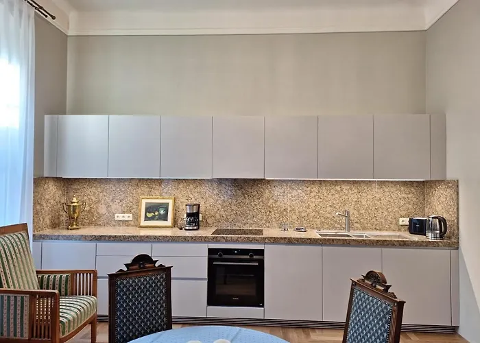 Stadtpalais Marche-suite Maximal 2 Personen Und 1 Kleinkind Apartment *