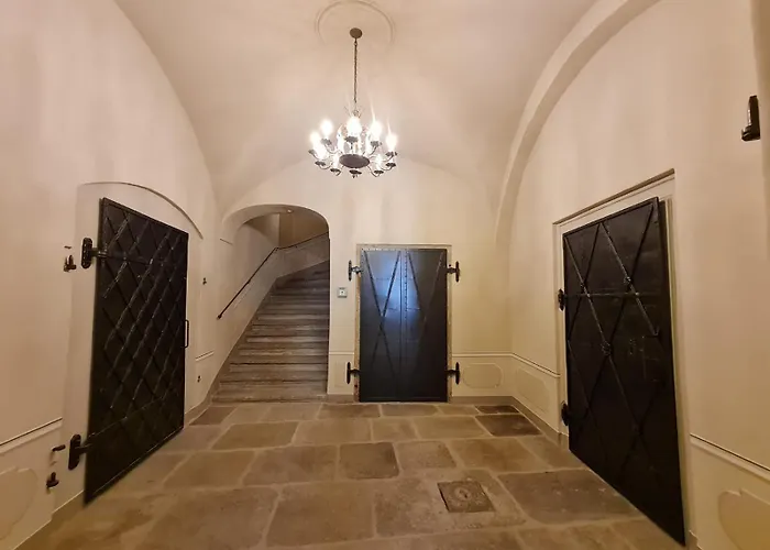 Stadtpalais Marche-suite Maximal 2 Personen Und 1 Kleinkind Apartment