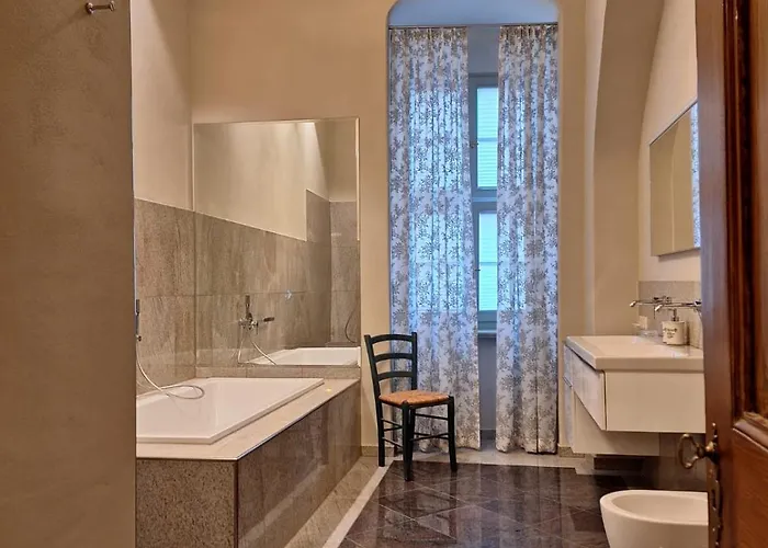 Stadtpalais Marche-suite Maximal 2 Personen Und 1 Kleinkind